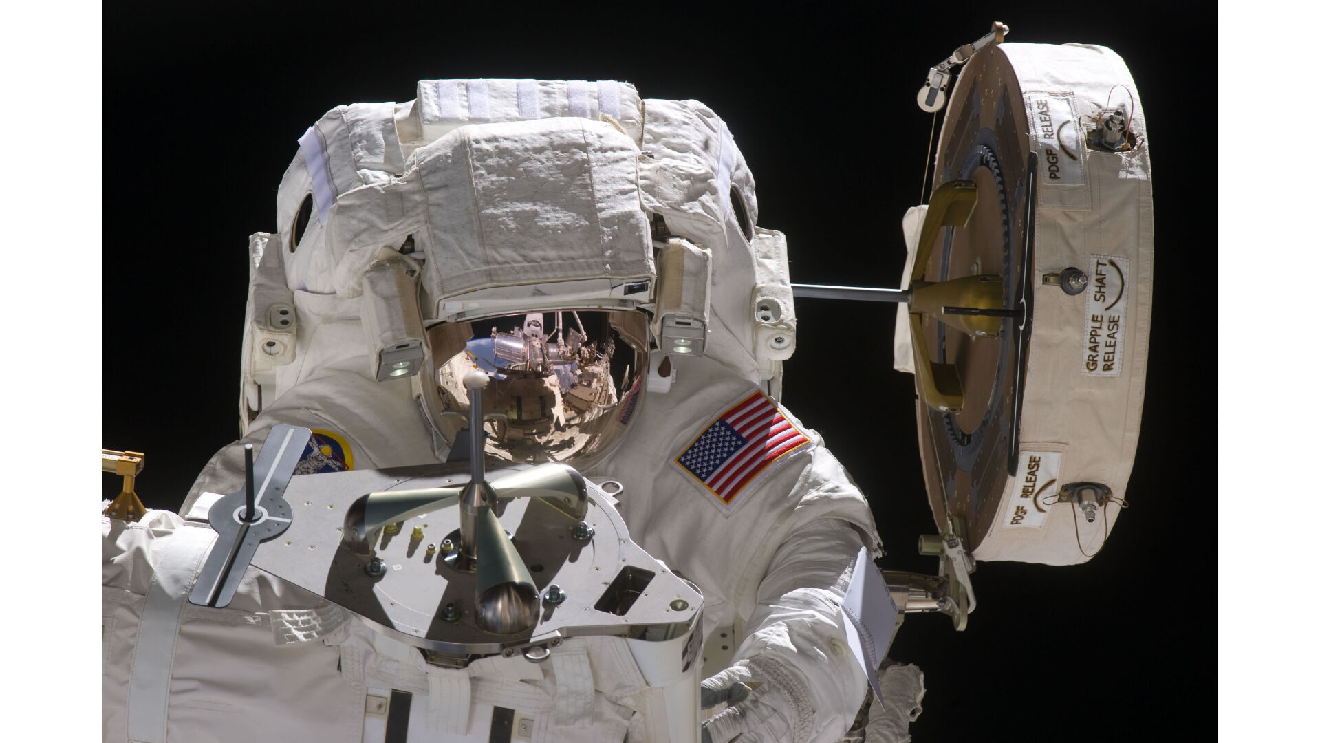 This is what it's like to walk in space